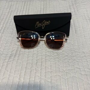 Maui Jim Violet Lake Sunglasses with Rose Gold Frame and Dark Lenses
